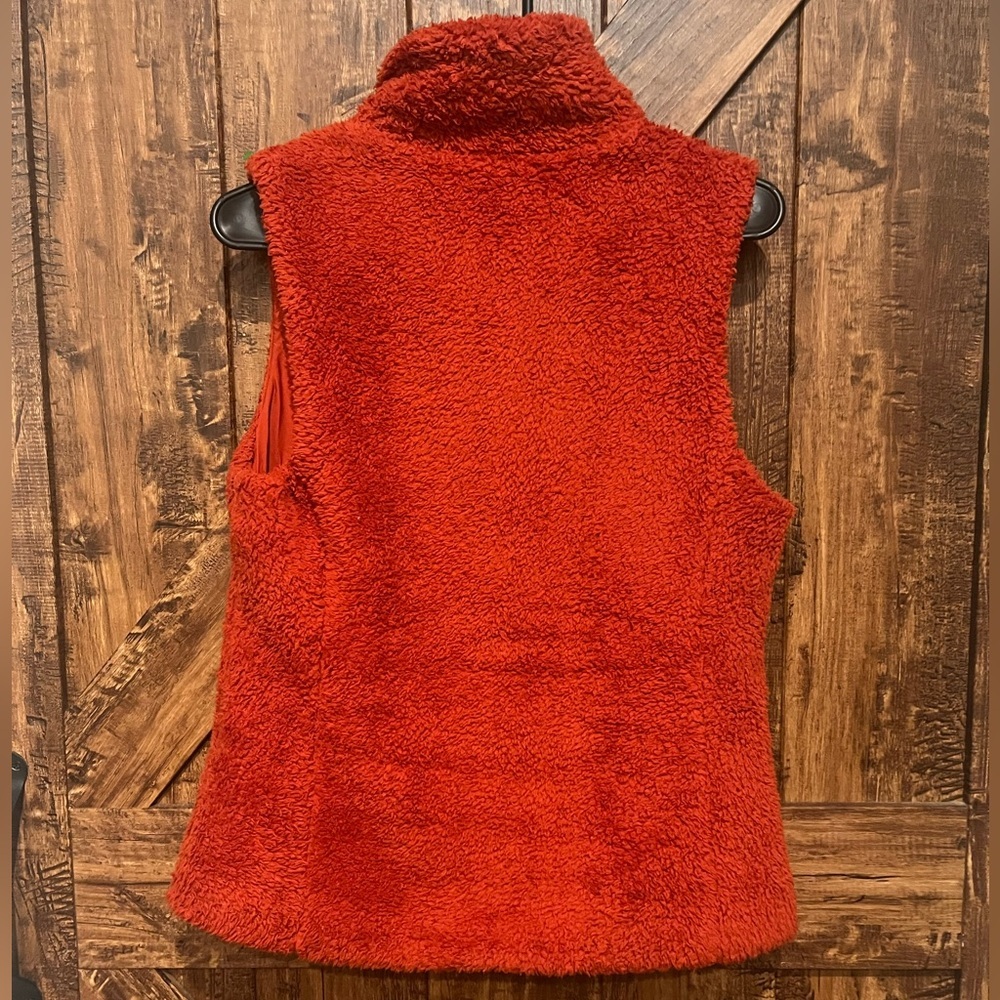 Patagonia NWOT Los Gatos burnt orange fleece Sherpa zip up vest women’s medium - Picture 7 of 9
